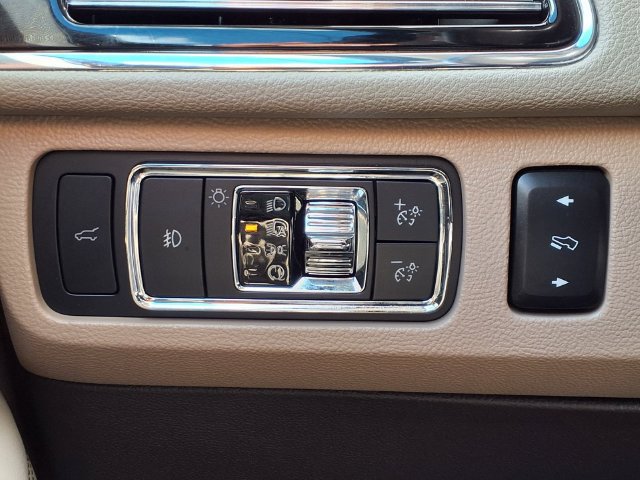 Used 2022 Lincoln Navigator L Reserve AWD/4WD image 15