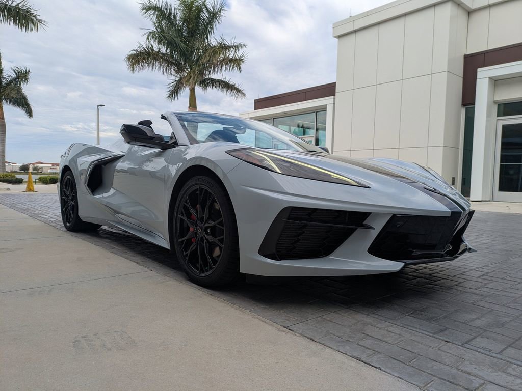Used 2023 Chevrolet Corvette Stingray Preferred Conv w/ 2LT image 2