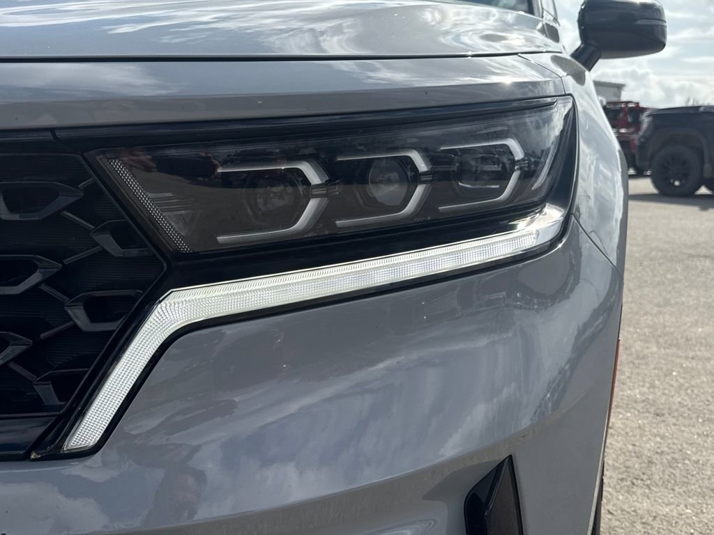 Used 2023 Kia Sorento SX image 10