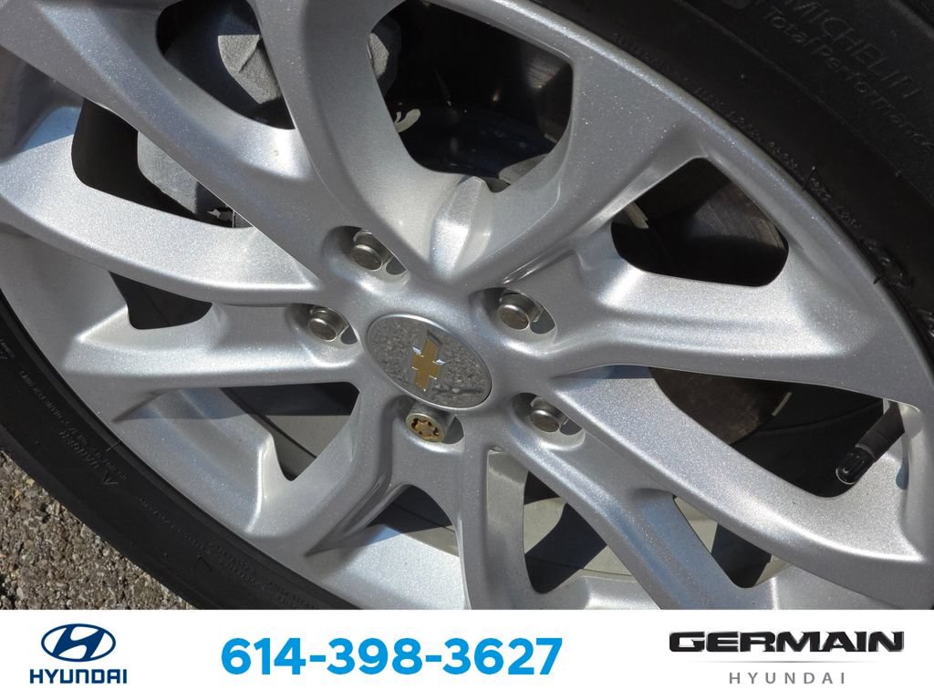 Used 2020 Chevrolet Equinox LT w/ Driver Convenience Package FWD image 13
