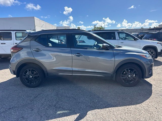 Used 2021 Nissan Kicks SR FWD image 4