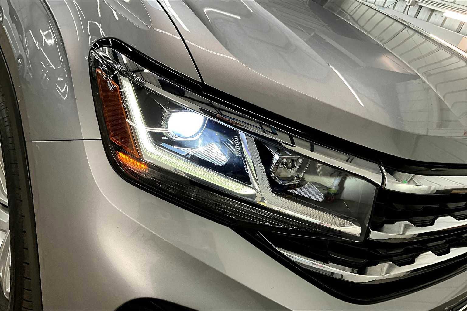 Used 2022 Volkswagen Atlas Cross Sport SE image 30