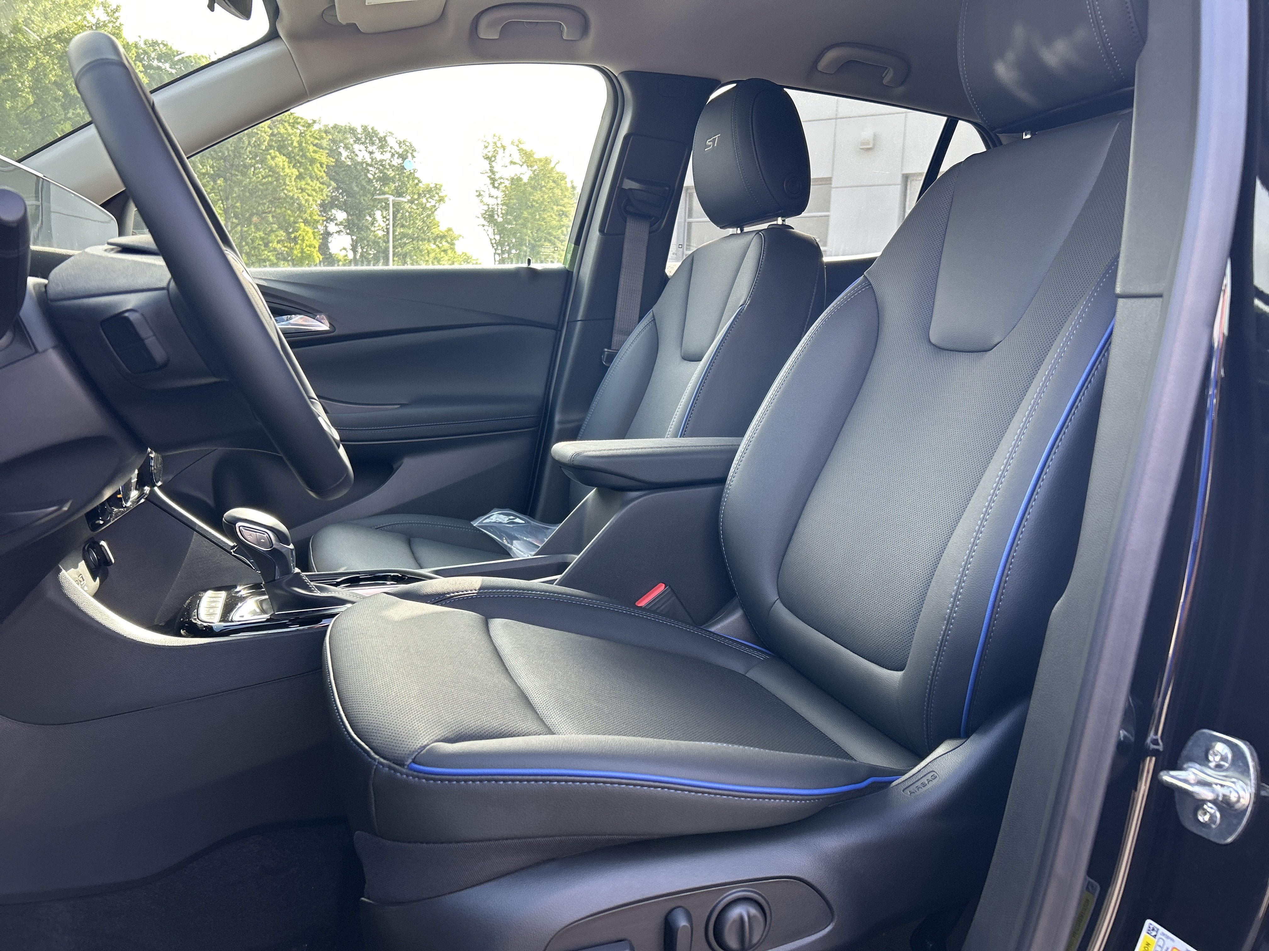 New 2026 Buick Encore GX Sport Touring w/ Advanced Technology Package AWD/4WD image 20