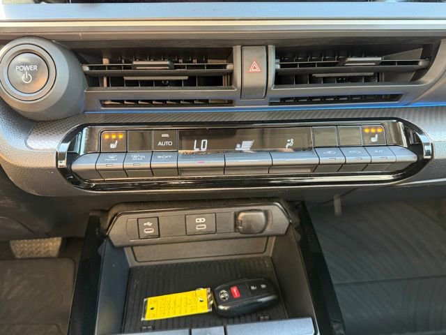Used 2025 Toyota Prius XLE FWD image 22