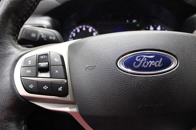 Used 2021 Ford Explorer Limited image 24