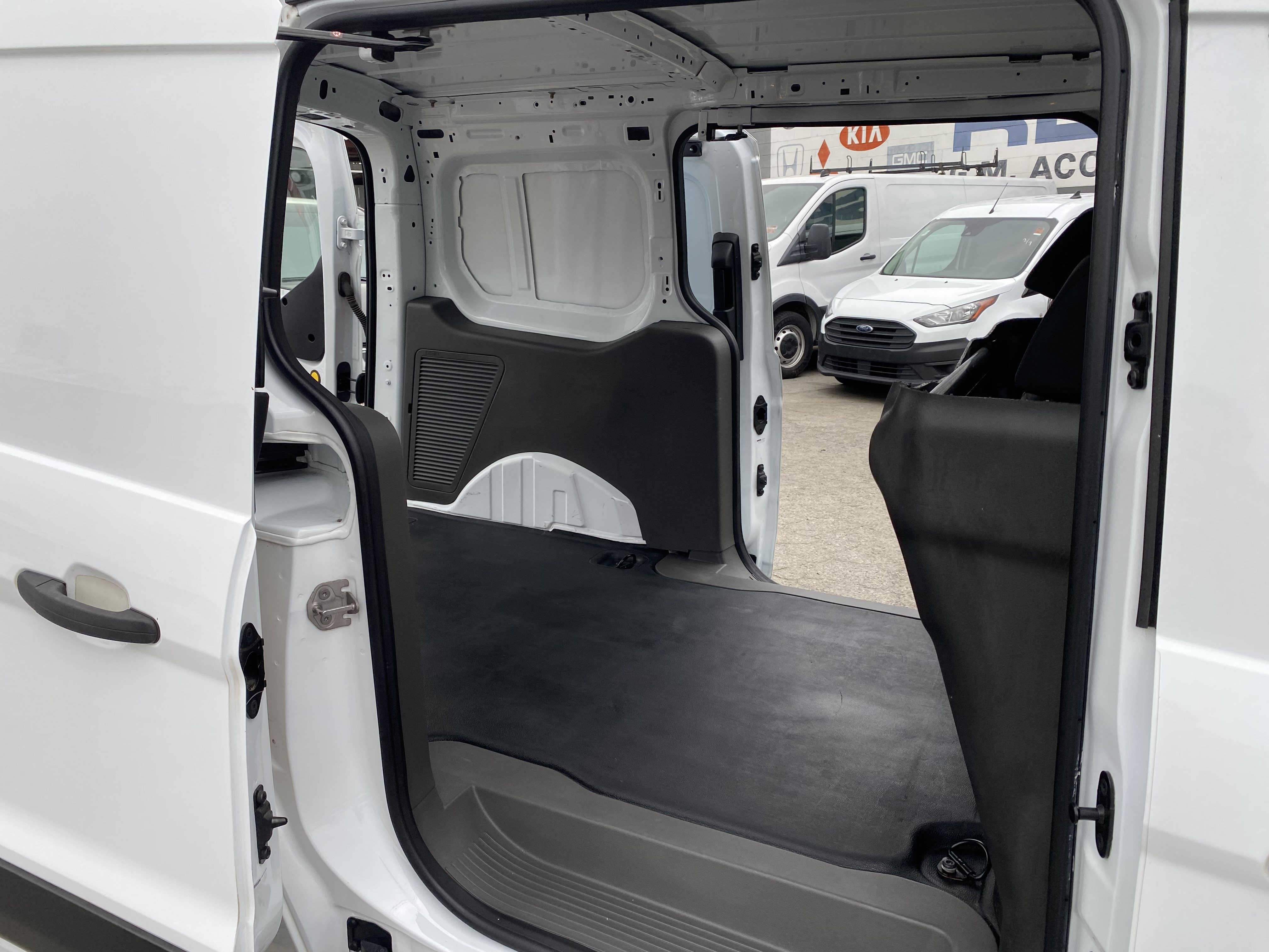 Used 2022 Ford Transit Connect XL FWD image 17