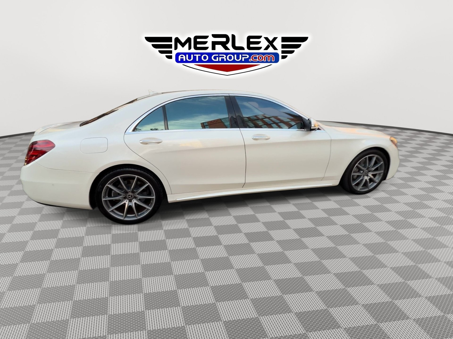 Used 2019 Mercedes-Benz S 560 Sedan w/ AMG Line Exterior image 8