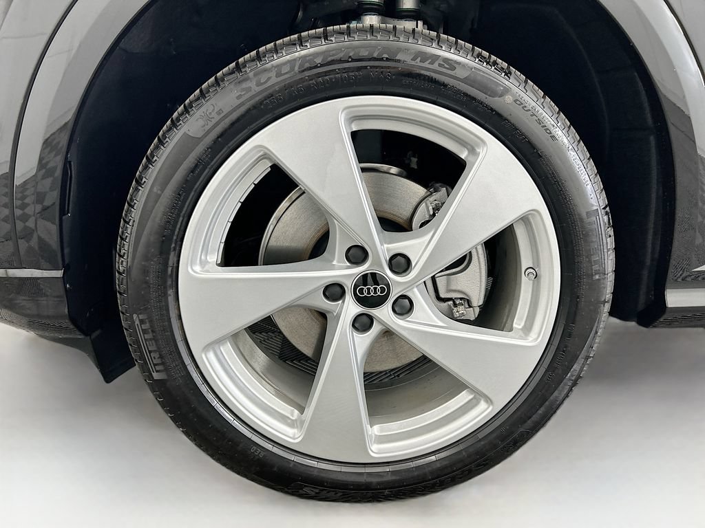 Used 2025 Audi Q5 Premium Plus AWD/4WD image 30