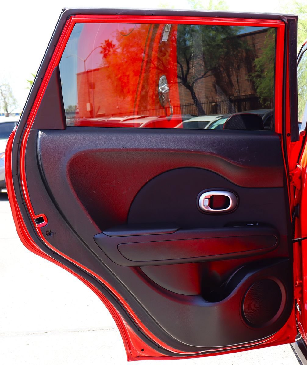 Used 2018 Kia Soul + FWD image 29