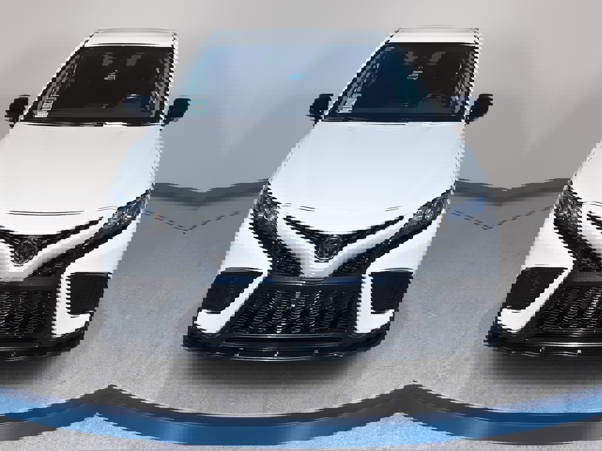 Used 2024 Toyota Camry SE image 2