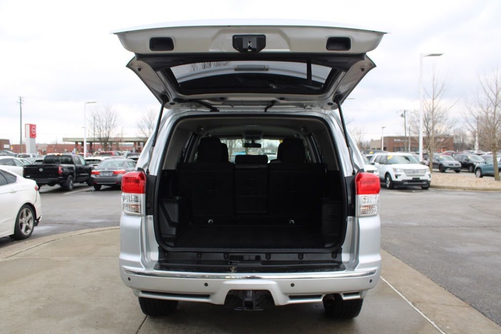 Used 2013 Toyota 4Runner SR5 image 10