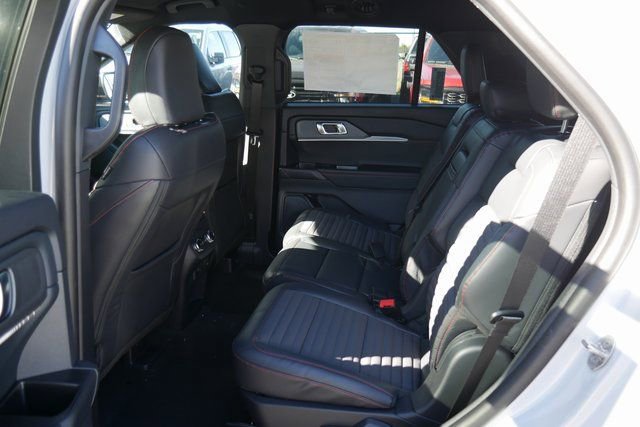New 2026 Ford Explorer ST-Line w/ ST-Line Street Pack image 23