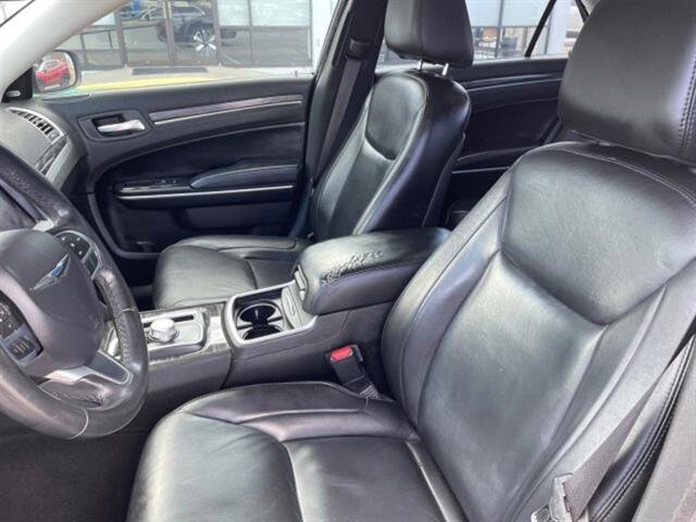 Used 2019 Chrysler 300 Touring L w/ Quick Order Package 22F image 14