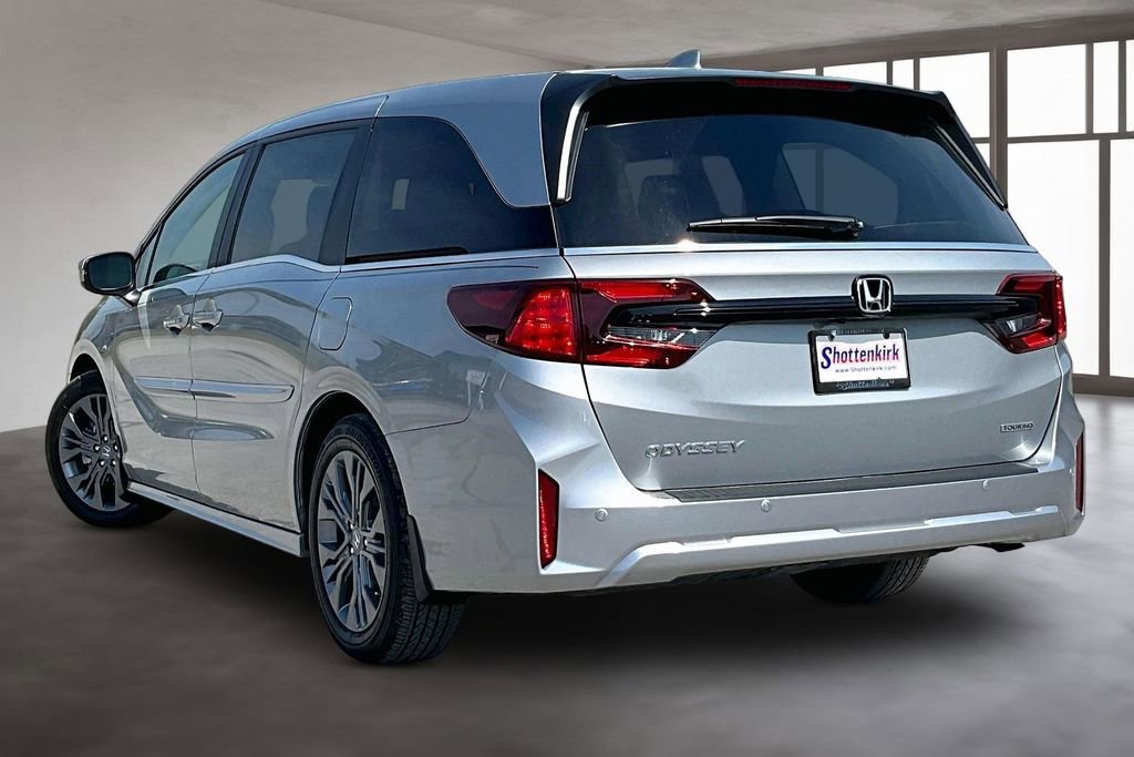 Certified 2025 Honda Odyssey Touring image 4
