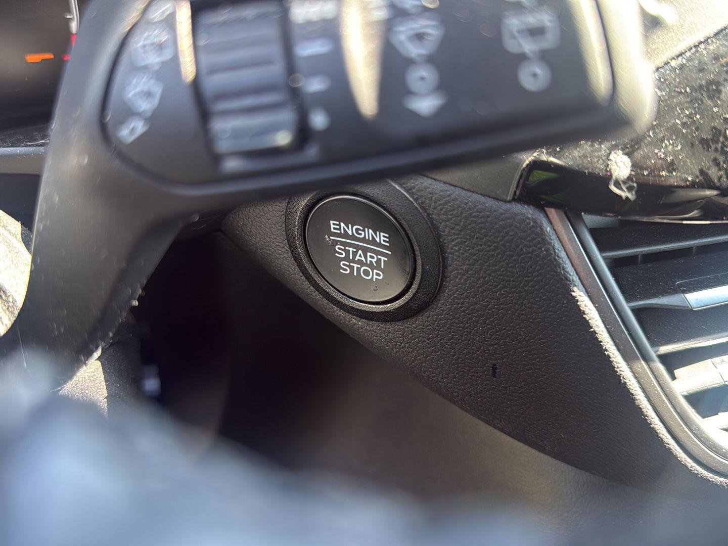 Used 2023 Ford Escape Active AWD/4WD image 23