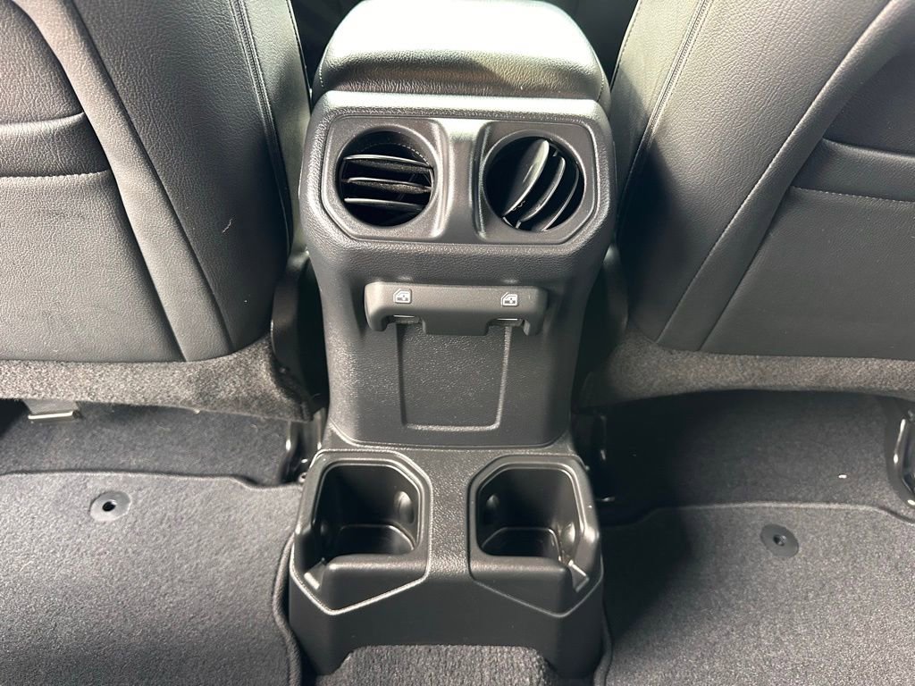 Used 2021 Jeep Wrangler Unlimited Sport image 24