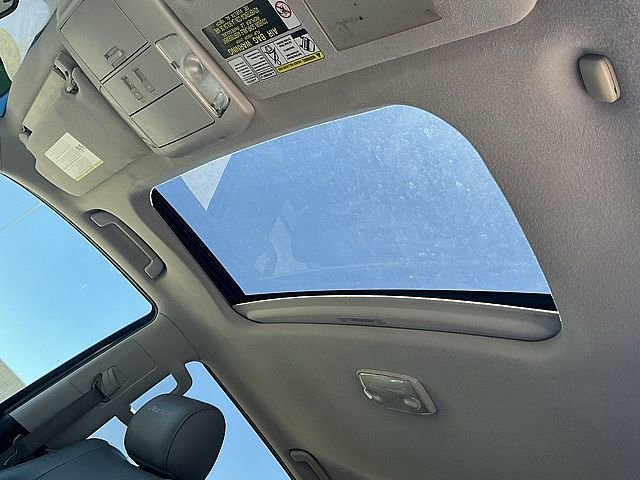 Used 2011 Toyota Tundra Limited w/ Platinum Pkg RWD image 18