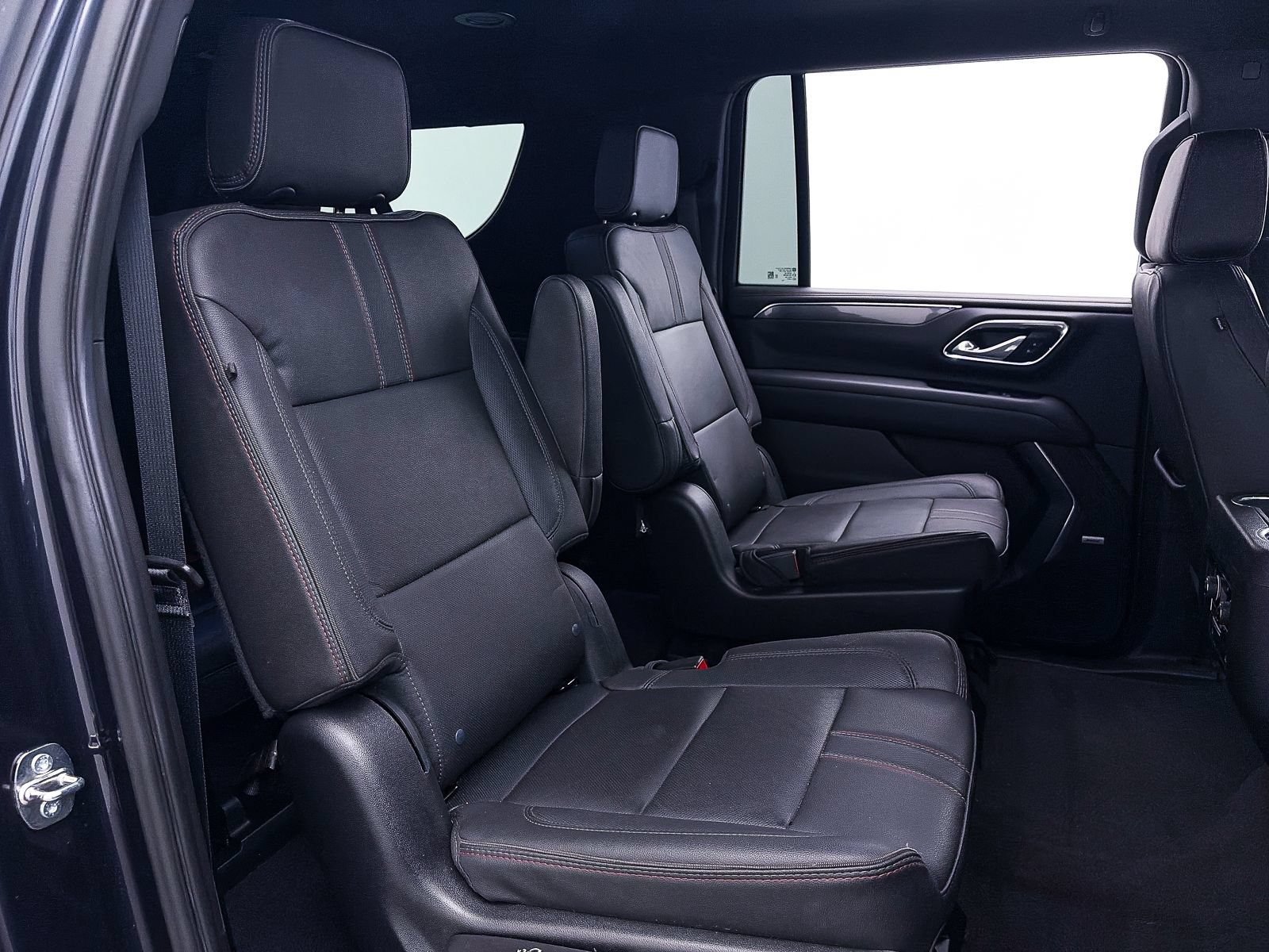 Used 2023 Chevrolet Suburban RST w/ Luxury Package RWD image 39