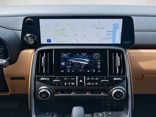 Used 2025 Lexus LX 700h Luxury AWD/4WD image 16