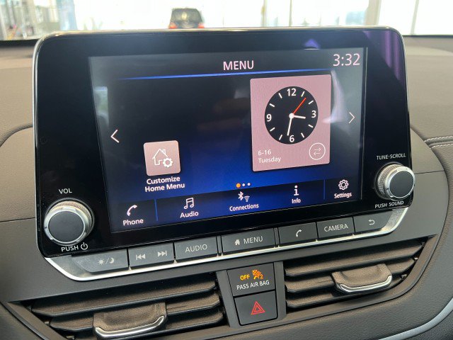 Used 2022 Nissan Altima 2.5 SV w/ SV Premium Package FWD image 19
