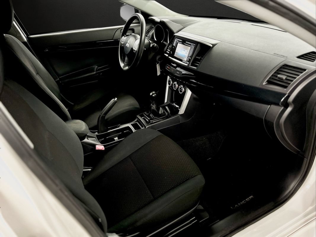 Used 2017 Mitsubishi Lancer ES FWD image 16