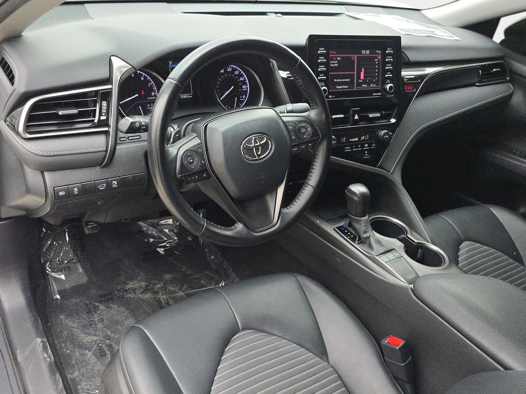 Used 2022 Toyota Camry SE image 18