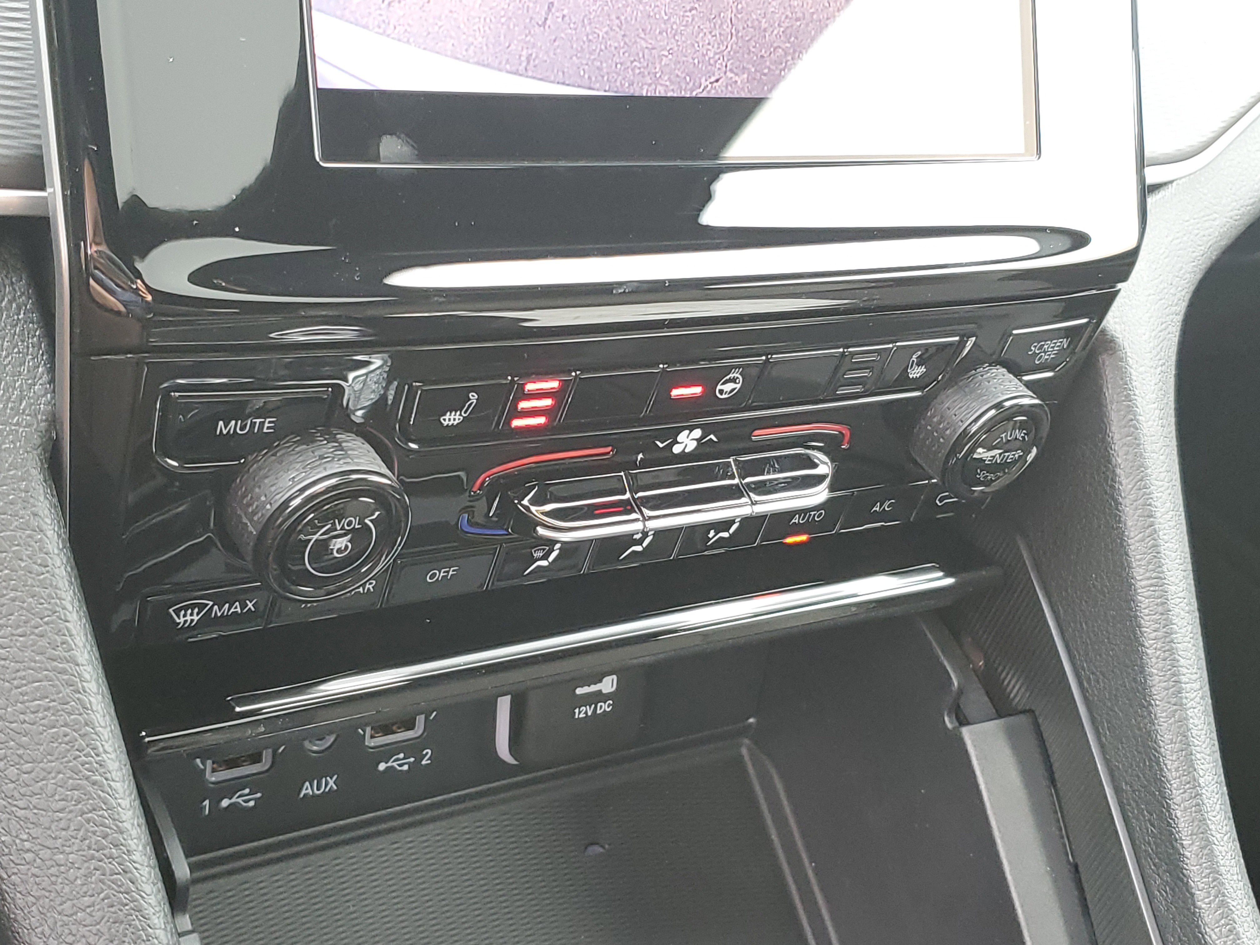 New 2025 Jeep Grand Cherokee Laredo w/ Luxury Tech Group I image 18