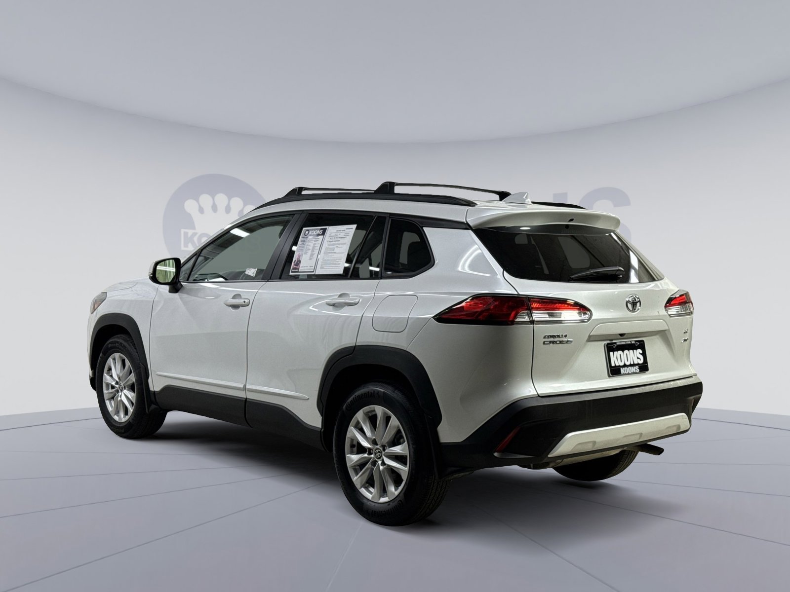 Used 2023 Toyota Corolla Cross LE image 10