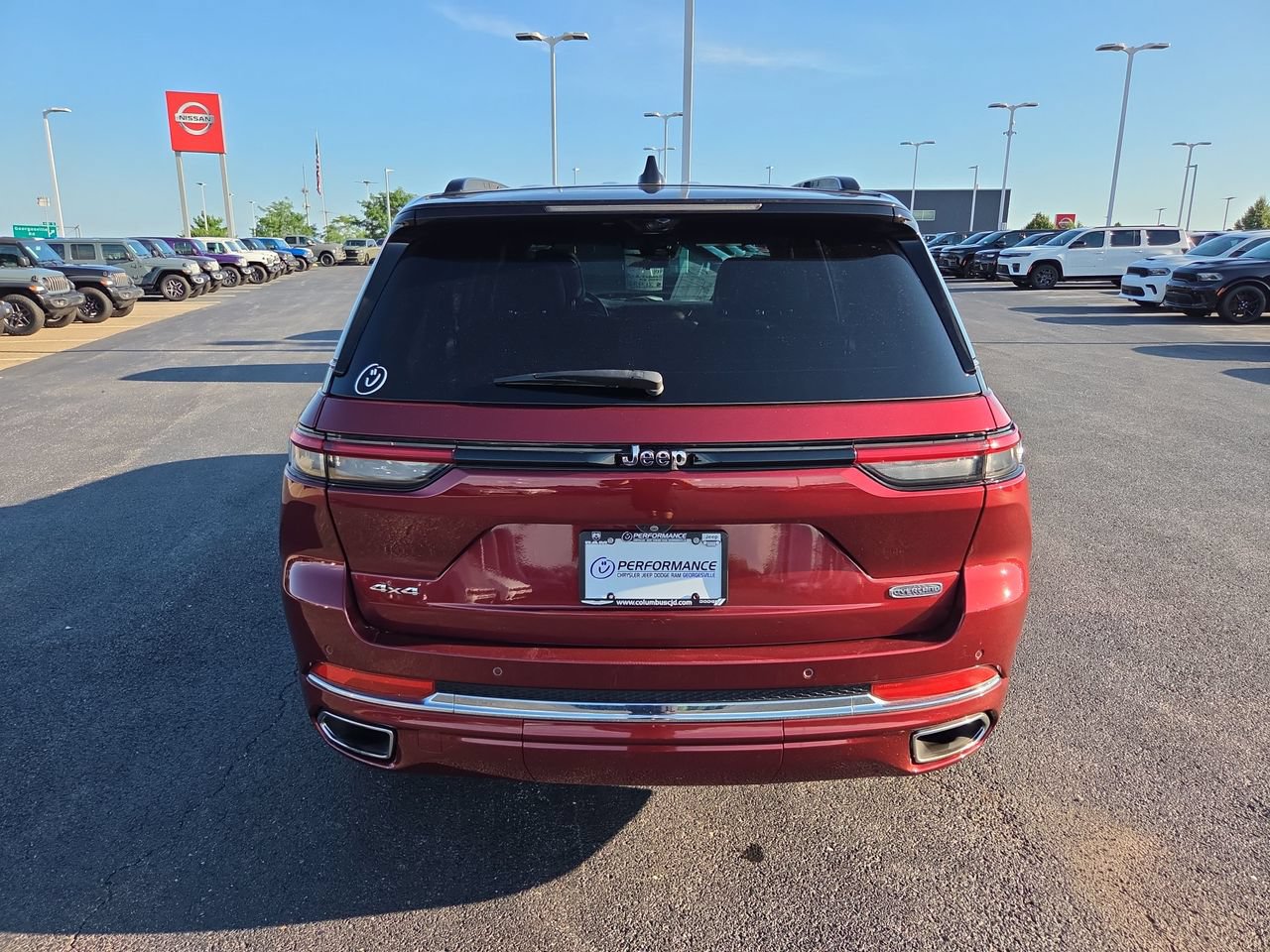 Used 2022 Jeep Grand Cherokee Overland w/ Advanced Protech Group III AWD/4WD image 6