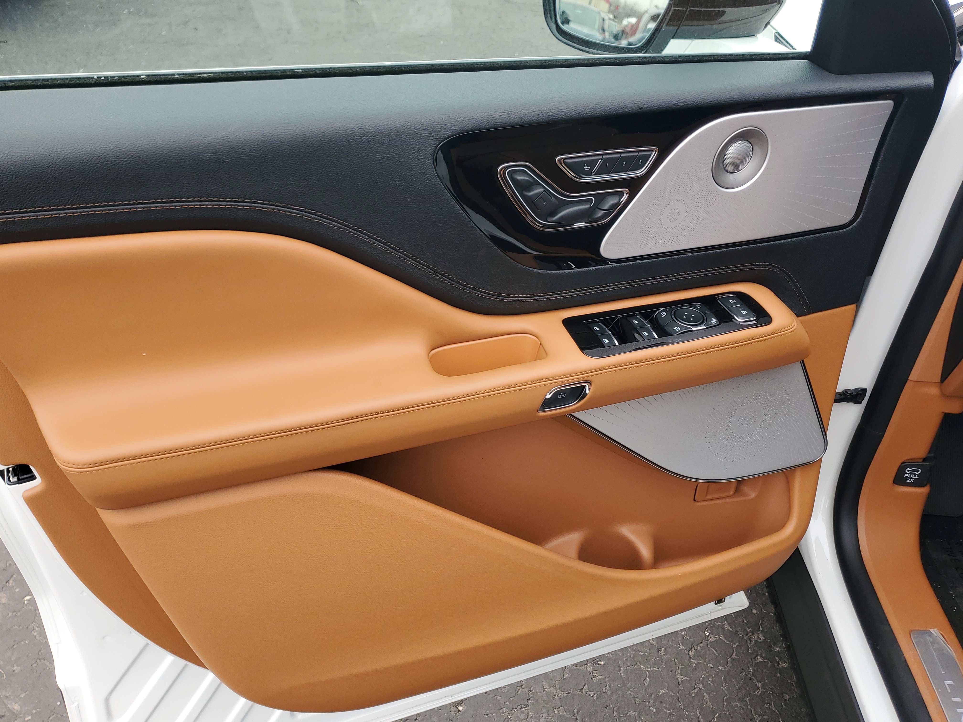 New 2026 Lincoln Aviator Black Label w/ Dynamic Handling Package image 8