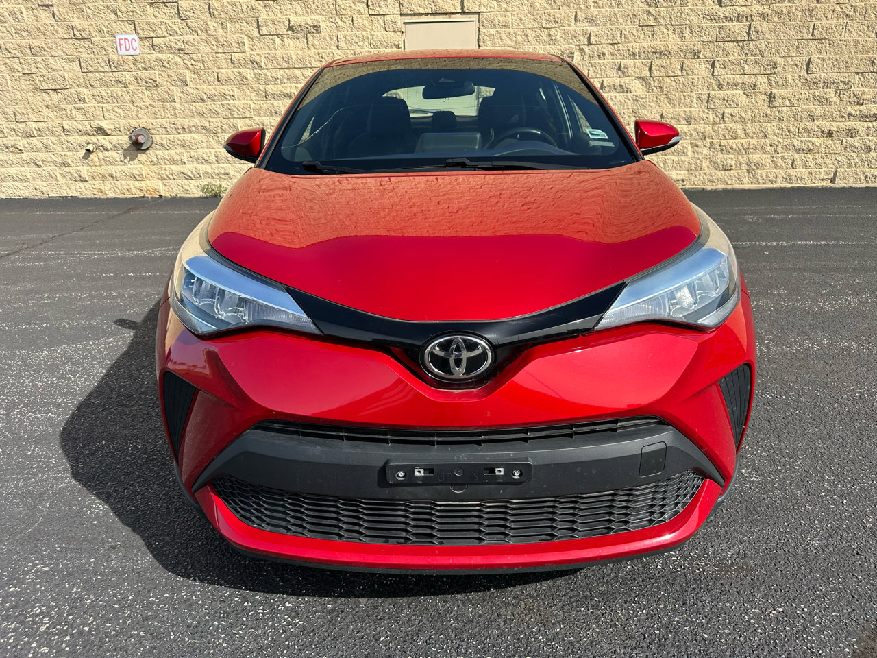 Used 2021 Toyota C-HR XLE image 8