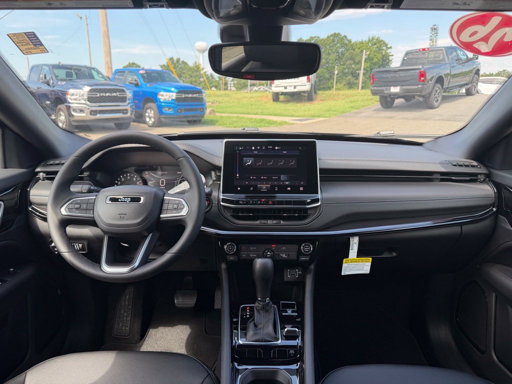 New 2026 Jeep Compass Latitude AWD/4WD image 38