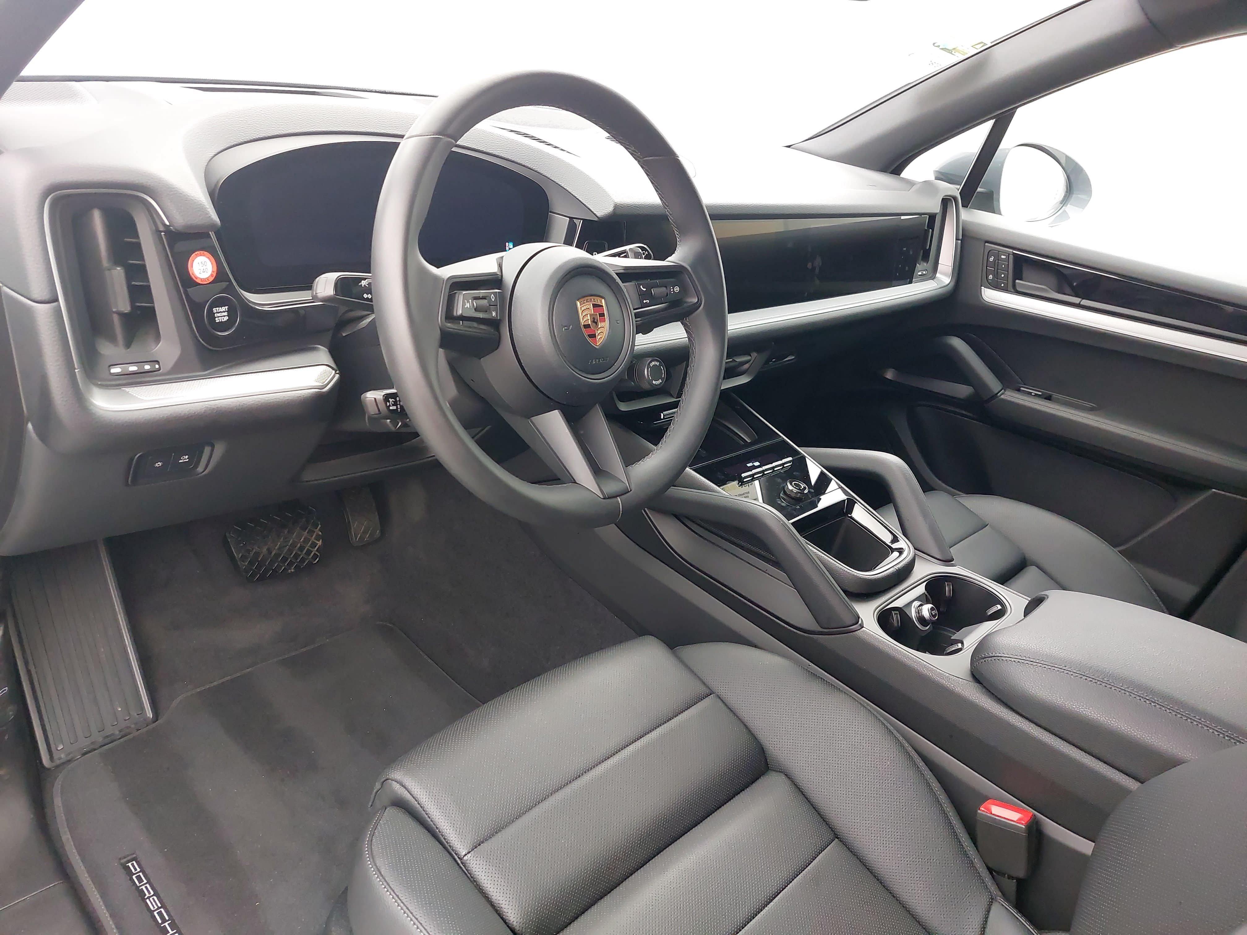 Certified 2026 Porsche Cayenne AWD/4WD image 4