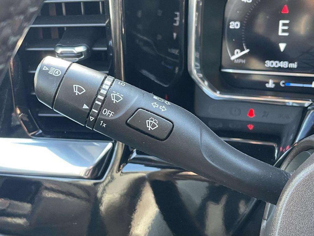 Used 2025 GMC Sierra 1500 SLT RWD image 24