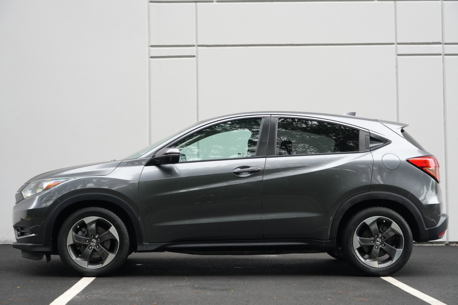 Used 2018 Honda HR-V EX image 8