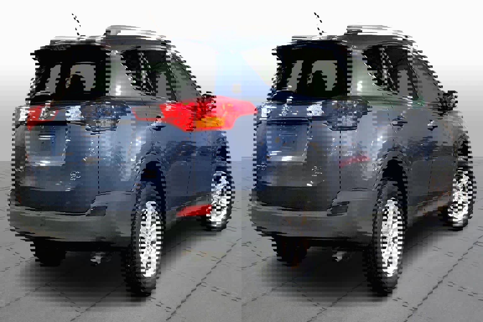 Used 2014 Toyota RAV4 XLE image 13