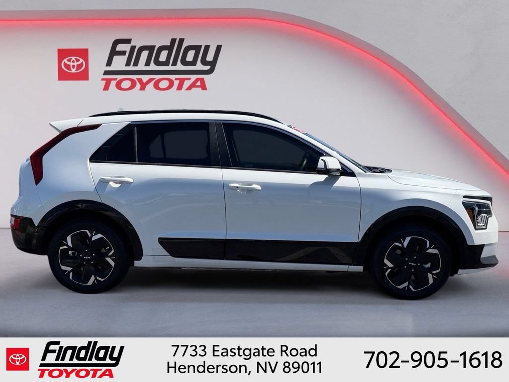 Used 2025 Kia Niro Wind FWD image 11