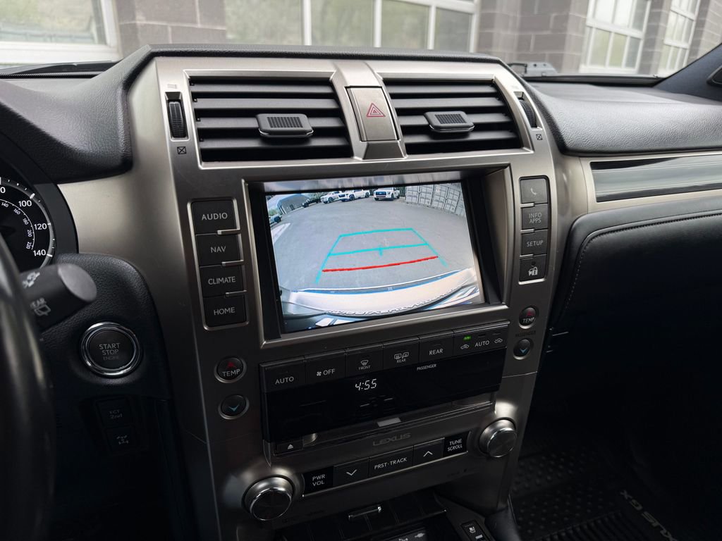 Used 2020 Lexus GX 460 Premium w/ Premium Package image 38