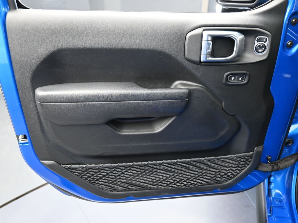 Used 2023 Jeep Gladiator Rubicon w/ Trailer Tow Package image 12