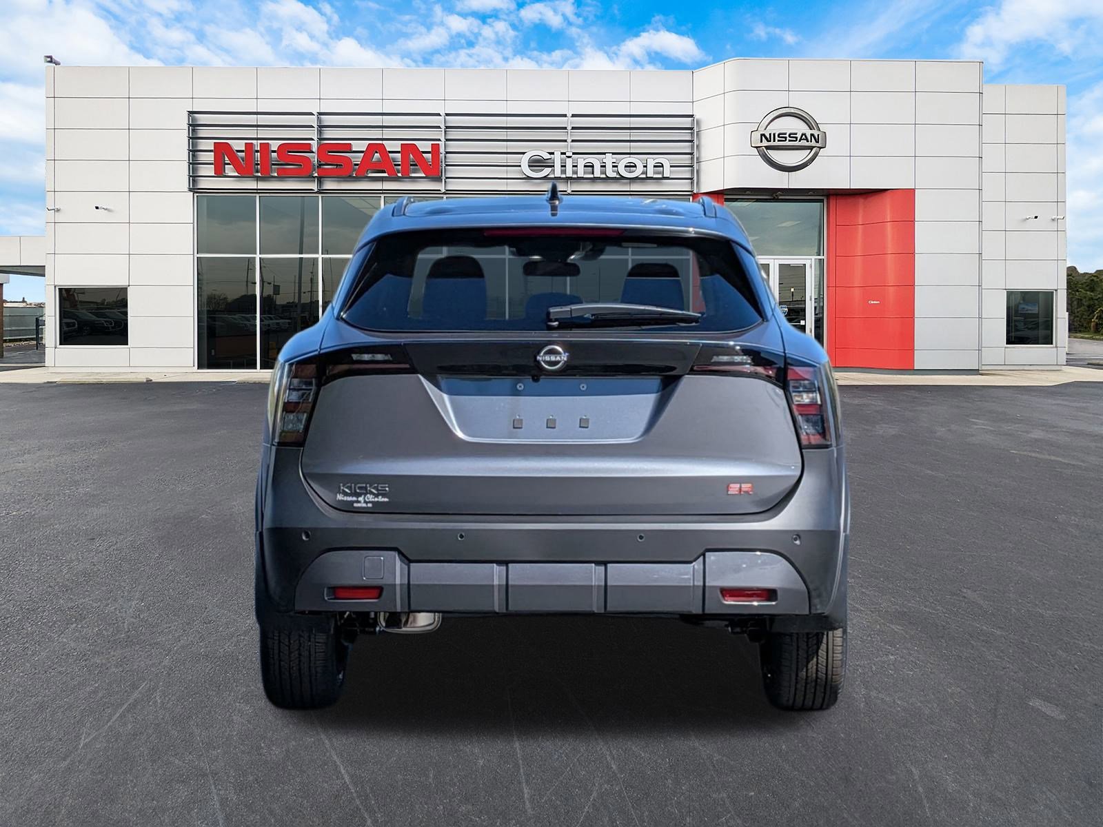 New 2026 Nissan Kicks SR FWD image 4