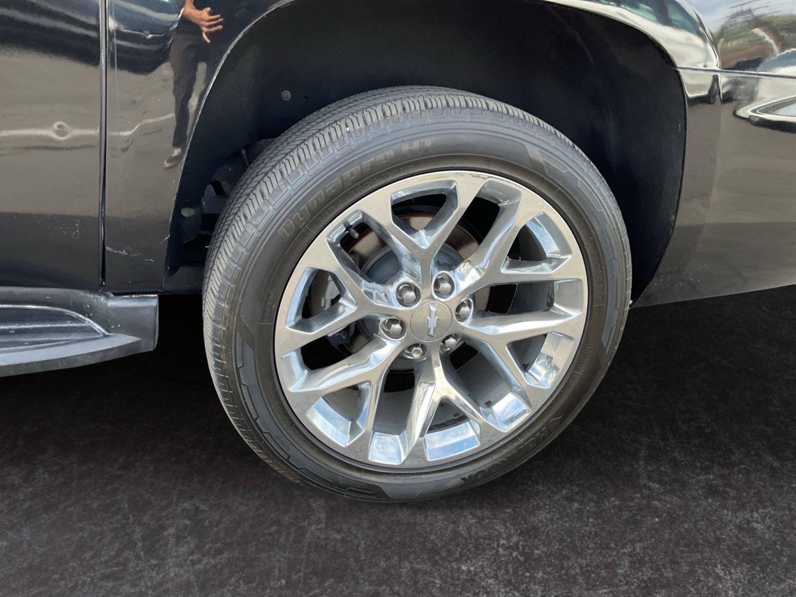 Used 2019 Chevrolet Suburban Premier AWD/4WD image 9