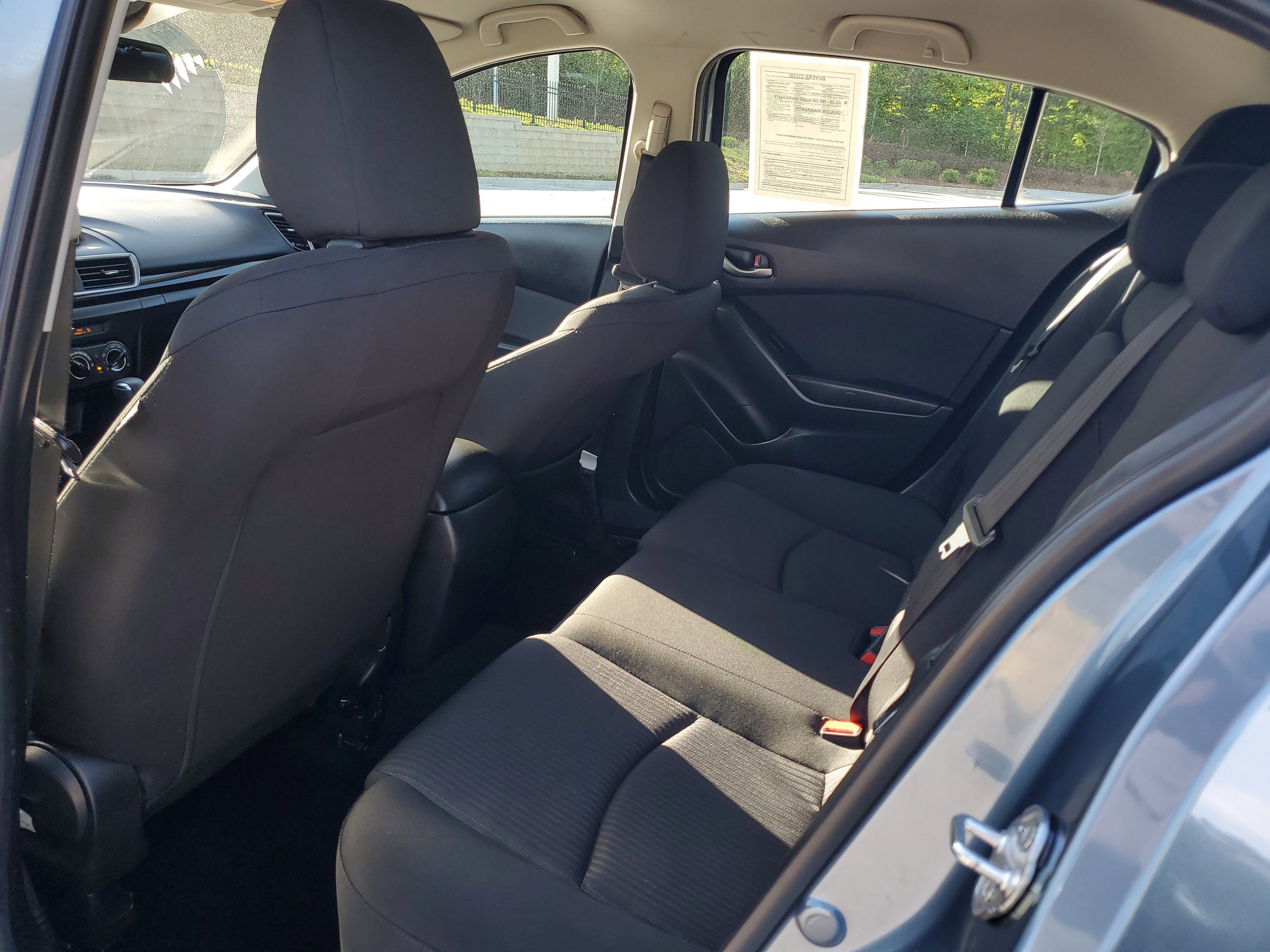 Used 2016 MAZDA MAZDA3 i Sport w/ Preferred Equipment Package image 11