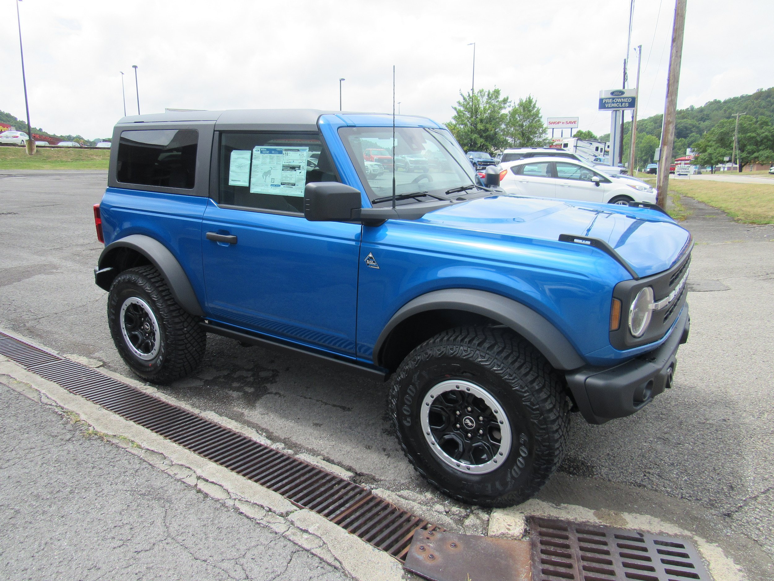 Used 2024 Ford Bronco Black Diamond w/ Sasquatch Package AWD/4WD image 4