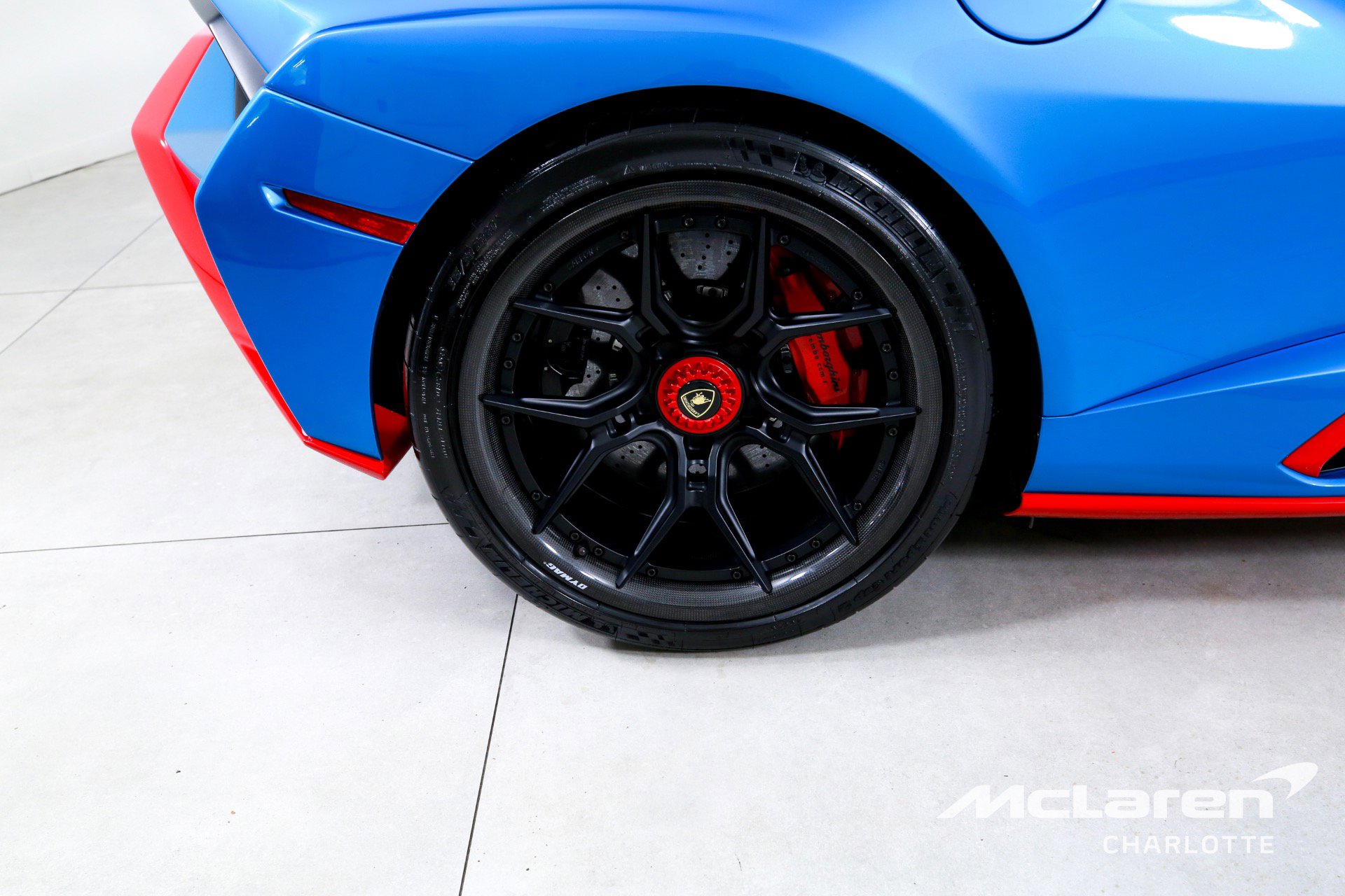 Used 2023 Lamborghini Huracan STO image 21
