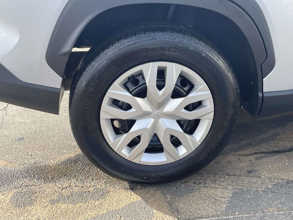 Used 2024 Toyota Corolla Cross L FWD image 8