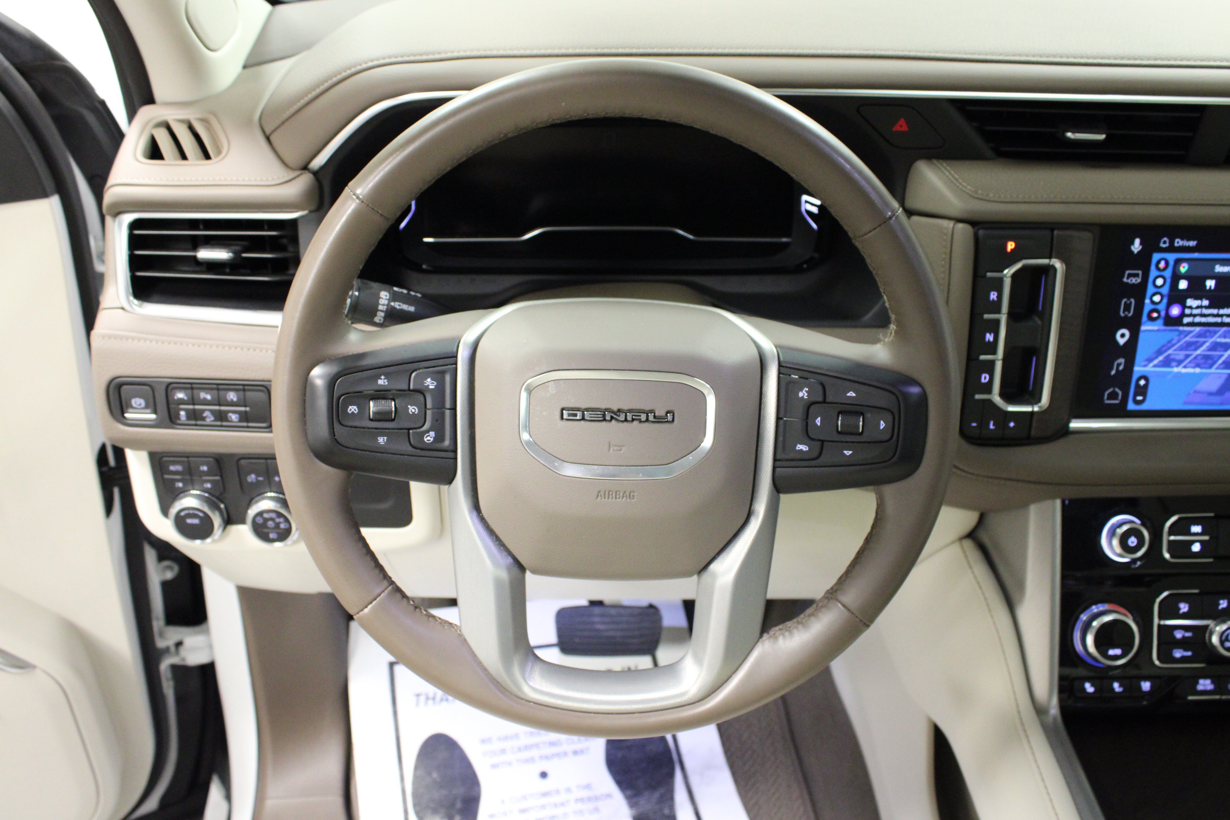 Used 2024 GMC Yukon Denali AWD/4WD image 17