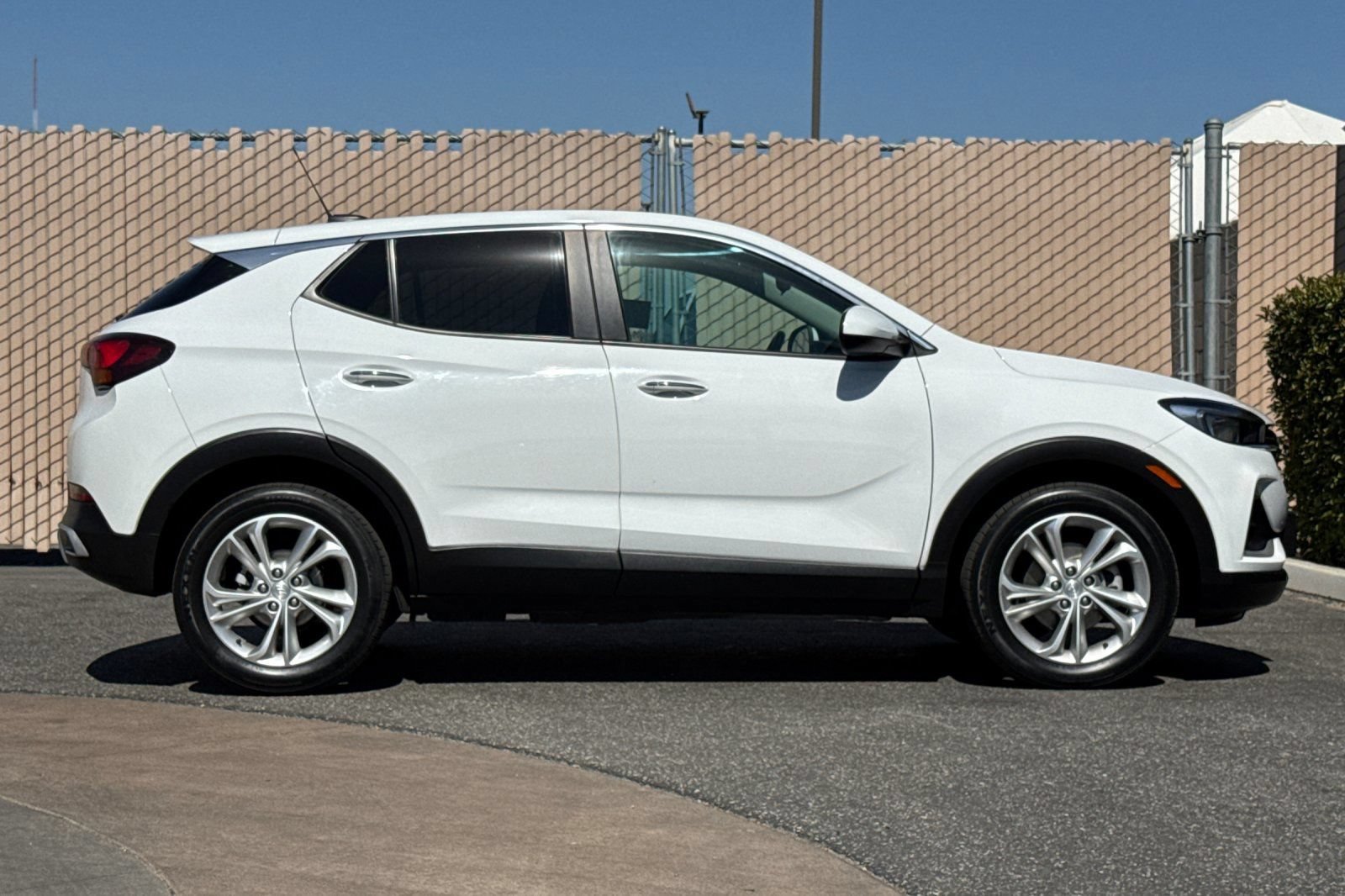 Certified 2023 Buick Encore GX Preferred w/ Cold Weather Comfort Package FWD image 3