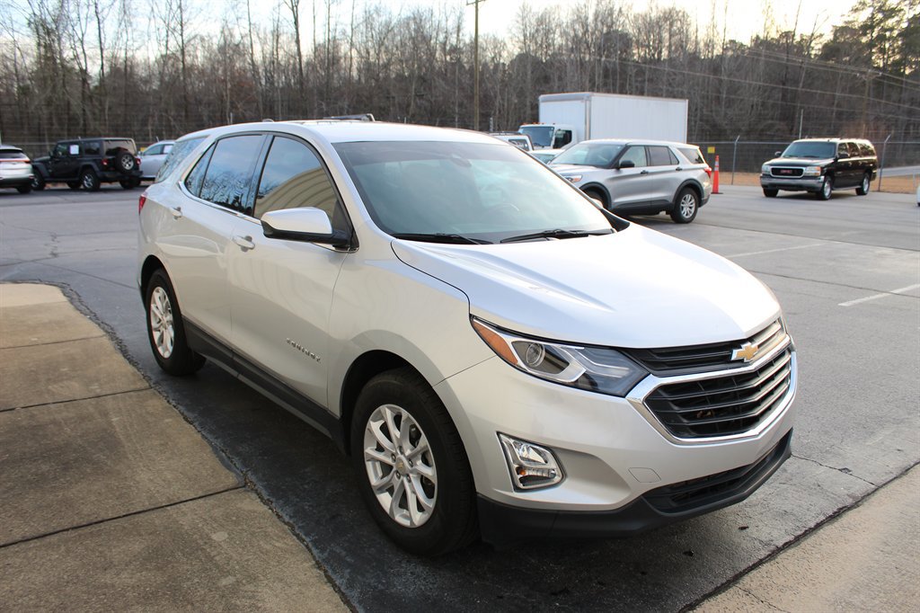 Used 2020 Chevrolet Equinox LT FWD image 2