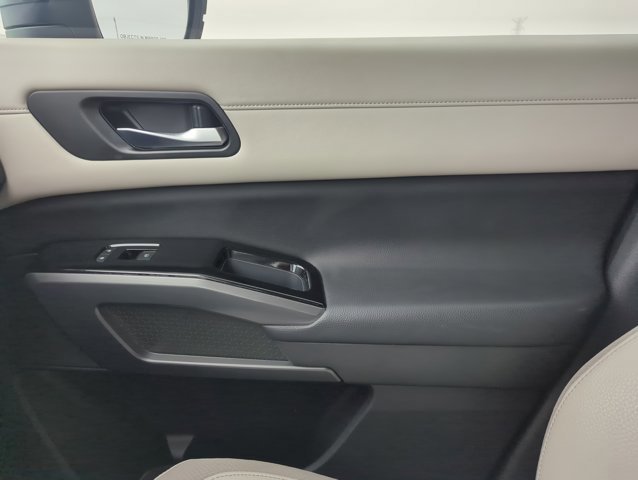 Used 2023 Nissan Pathfinder SL image 24