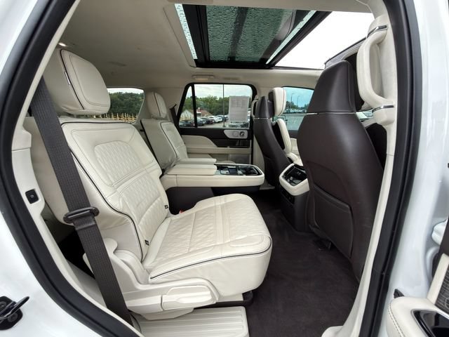 Used 2023 Lincoln Navigator Black Label AWD/4WD image 10